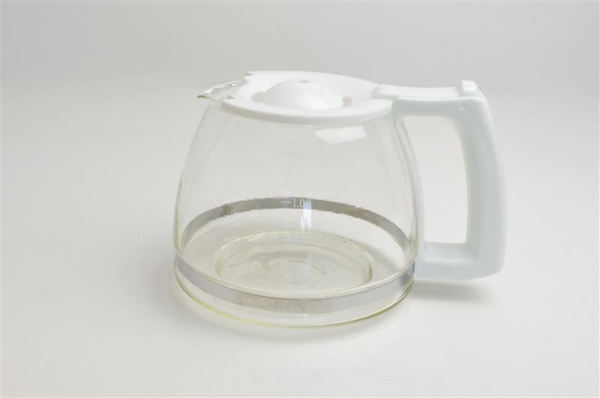 Glass carafe