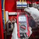 Professional multimeter cat III 600V IP65